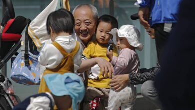 Photo of China permitirá a las parejas tener hasta tres hijos