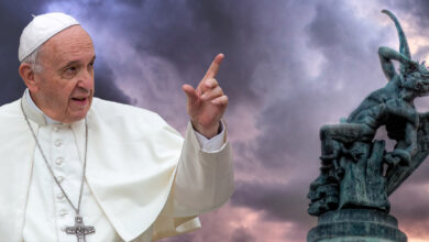 Photo of ¿Por qué el Papa pide rezar Rosario y antigua oración a san Miguel contra Satán?