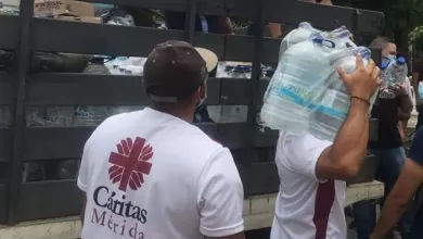Photo of Obispos denuncian que Guardia Nacional obstaculiza ayuda a víctimas de lluvias en Venezuela