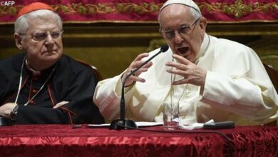 Photo of Card Scola, rotundo: «Atacar al Papa es dañar a la Iglesia»
