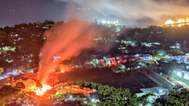 Photo of Religiosos dominicos a salvo mientras edificios apedreados y quemados en los disturbios de las Islas Salomón