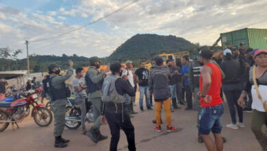 Photo of Grupo armado arremete contra comunidades indígenas tras intento de ocupación de galpón en Km 86