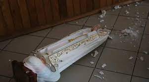 Photo of Soldados rusos roban cáliz de Juan Pablo II en Ucrania y destruyen imagen de Virgen de Fátima