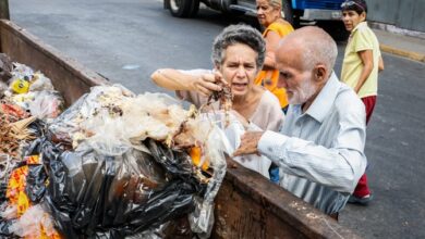 Photo of El pequeño aumento en las pensiones no alcanza para alimentar a los viejitos venezolanos
