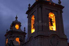 Photo of Las campanas fantasmagóricas que tañen bajo el Lago de Sanabria en la noche San Juan