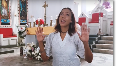 Photo of Laura Blanco, cantautora venezolana estrena “Cuerpo y Sangre”, tema de adoración eucarística