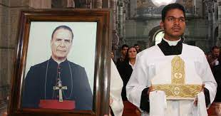 Photo of Mons Miguel Antonio Salas y Carlos Contreras