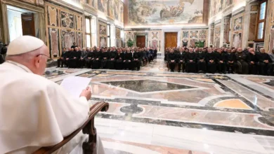 Photo of El Papa Francisco pide a teólogos morales “defender el carácter sagrado de toda vida”
