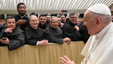 Photo of El Papa a los confesores y futuros confesores: en el confesionario nunca hagáis de psiquiatra o de psicoanalista