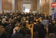 Photo of Centenares desafían la prohibición del Gobierno de España y rezan el Santo Rosario